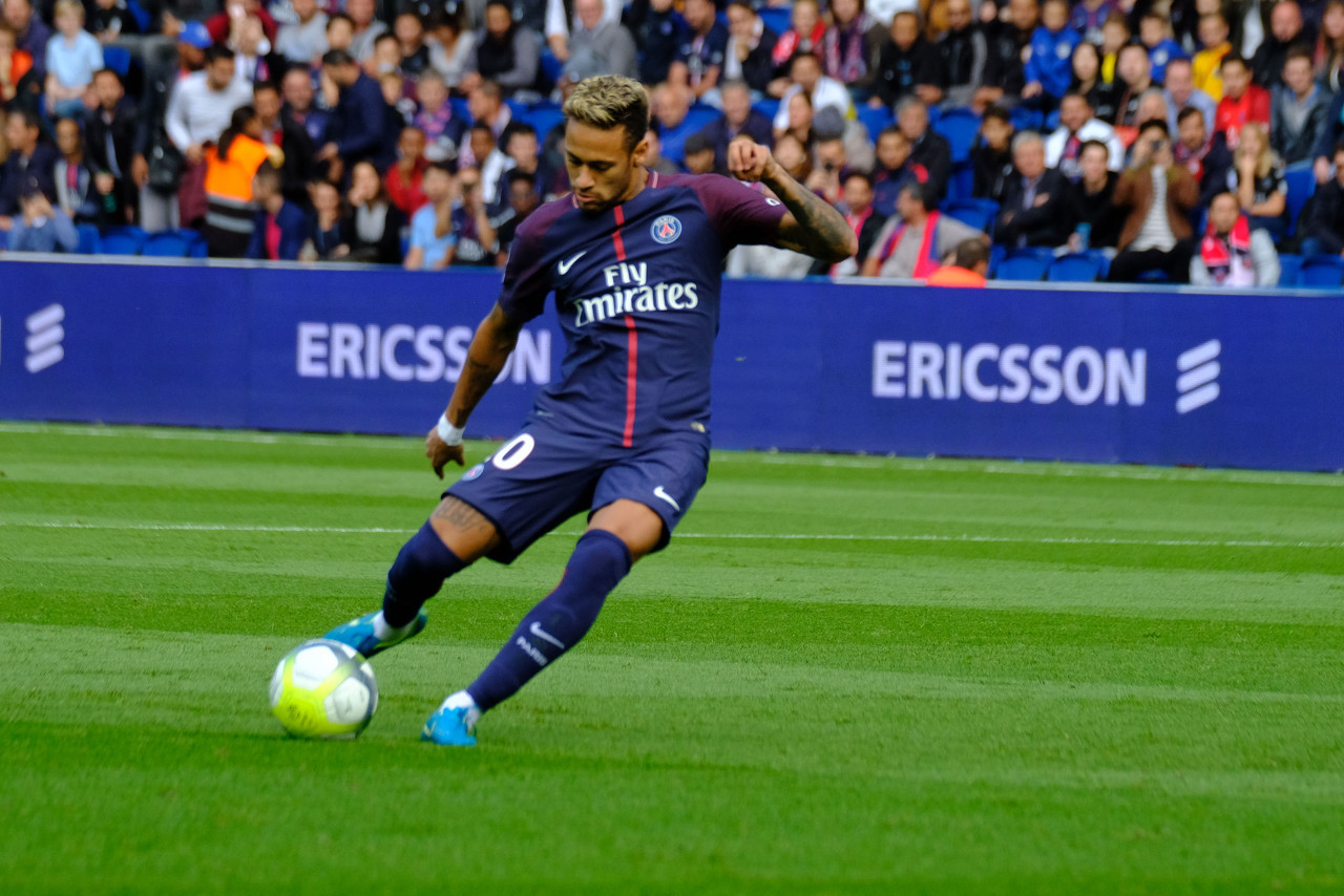 葡足协主席：我今天和C罗聊过，很清楚他有多渴望出现在场上（葡足协主席：今日与C罗交流，他对出场的渴望溢于言表）