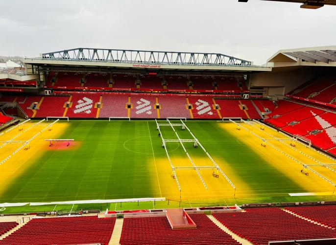 意甲半场：杜维卡斯建功，科莫暂1-0萨索洛（半场战报：杜维卡斯破门，科莫暂以1-0领先萨索洛）