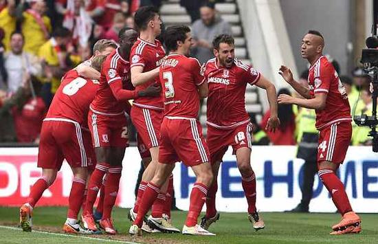 40岁后单场25+5+5场次詹姆斯达16次，历史断档第一（詹姆斯40岁后已16次砍下25+5+5，历史断档第一）