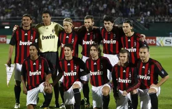 上一次对阵安哥拉：梅西斯卡洛尼替补登场，阿亚拉百场（上回对阵安哥拉：梅西、斯卡洛尼替补出场，阿亚拉达成百场里程碑）