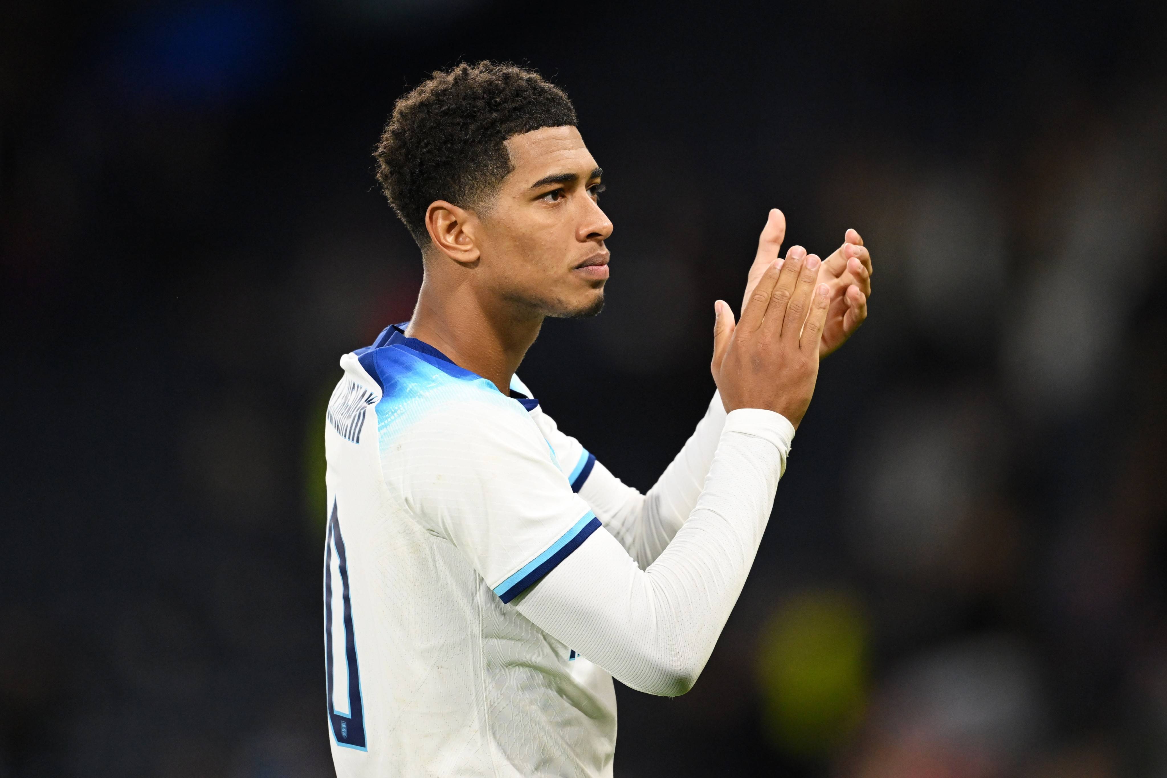 世俱杯冠军双线崩盘？从6场不败到4场不胜！欧冠掉出前10+英超跌第5（世俱杯霸主陷入双线低迷：6场不败变4场不胜，欧冠跌出前十、英超滑至第5）