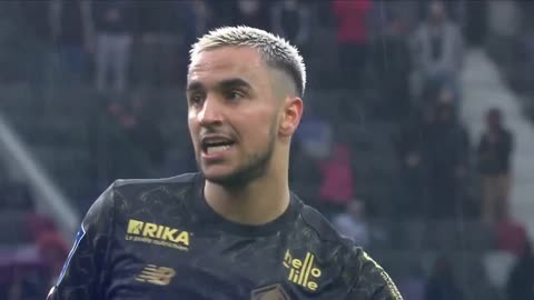 半场3-0萨格勒布迪纳摩，贝蒂斯队史第二次欧战上半时打进3球（贝蒂斯半场3-0领先萨格勒布迪纳摩，队史第二次在欧战上半场打入三球）