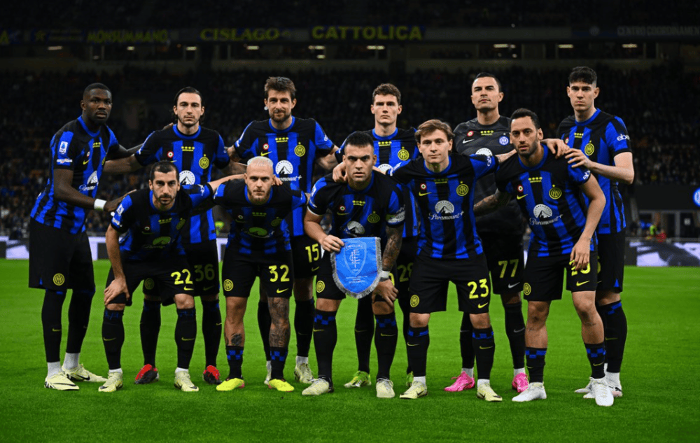 库普梅纳斯：我踢后卫感觉很好；斯帕莱蒂带来了积极的氛围（库普梅纳斯：后卫位置适应良好，斯帕莱蒂营造积极氛围）