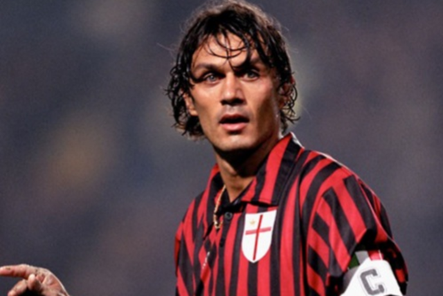 欧洲足球疯狂夜：拜仁造惨案，曼城大胜切尔西爆冷（欧洲足坛疯狂夜：拜仁酿惨案，曼城大捷，切尔西爆冷）