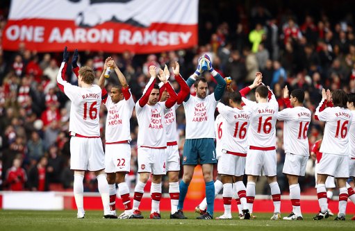 海港亚冠出线形势：剩余2轮落后晋级区6分，下轮不胜将被淘汰（海港亚冠命悬一线：余下两轮落后出线区6分，下轮不胜即出局）