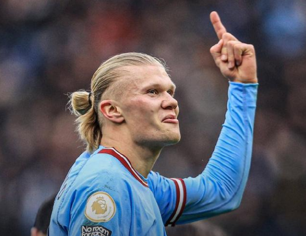 传闻：枪手、蓝军、红军、曼联和拜仁与卡马文加联系在一起（据传：枪手、蓝军、红军、曼联与拜仁均与卡马文加有接触）