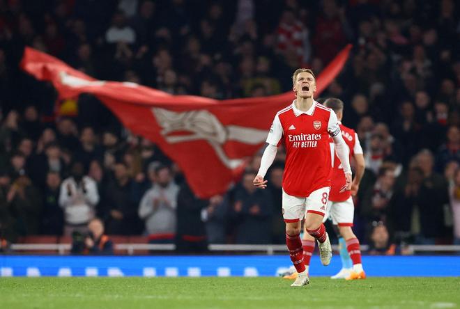 媒体人谈邵佳一：当年克林斯曼带德国前的履历更是一张白纸（媒体人评邵佳一：当初克林斯曼接手德国队前资历几近空白）