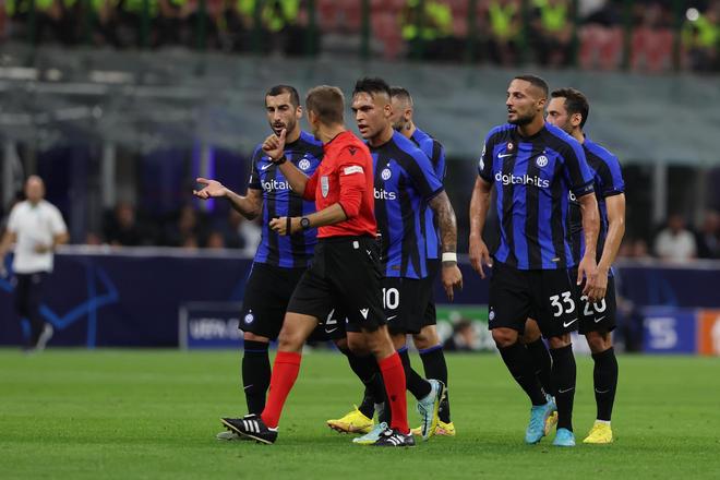 卡佩罗：伊尔迪兹需要自由空间，进攻时应该让他随性一些（卡佩罗：进攻端应给伊尔迪兹更多自由，让他按本能发挥）